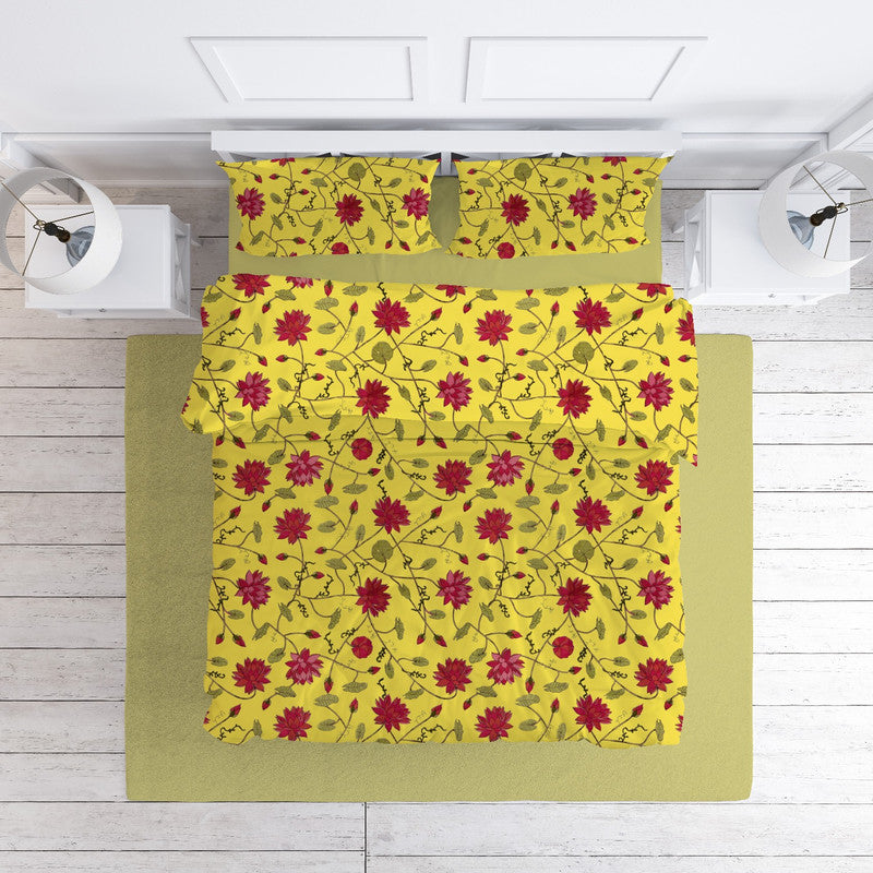 Lotus cotton velvet bedcover in Illuminating