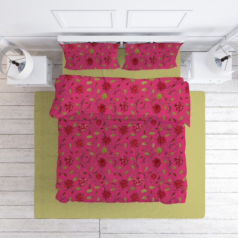Lotus cotton velvet bedcover in Raspberry
